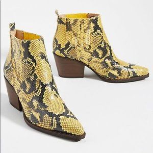 Sam Edelman Winona yellow snakeskin western boot